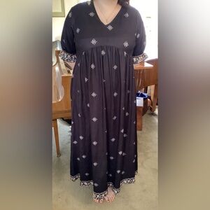 Pink Daisy - v neck 3/4 sleeve maxi dress - black - size 2X - new